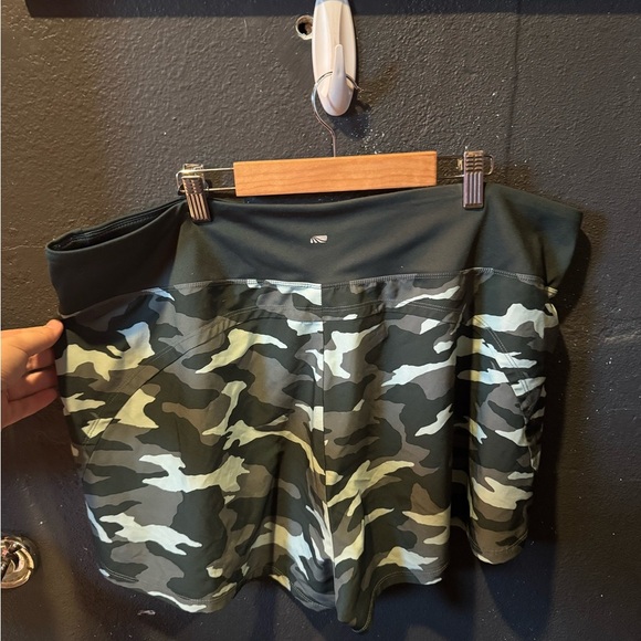 Marika Green Camo Print Athletic Shorts - Picture 3 of 3